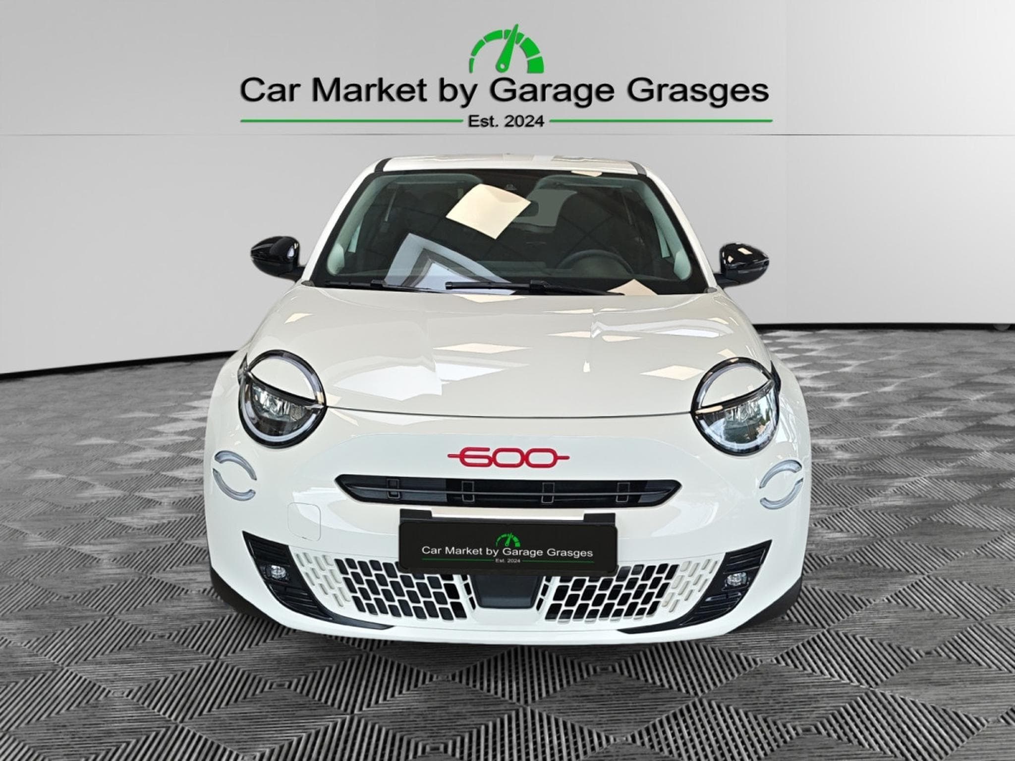Fiat 600 Red Edition (2024) - Photo 8
