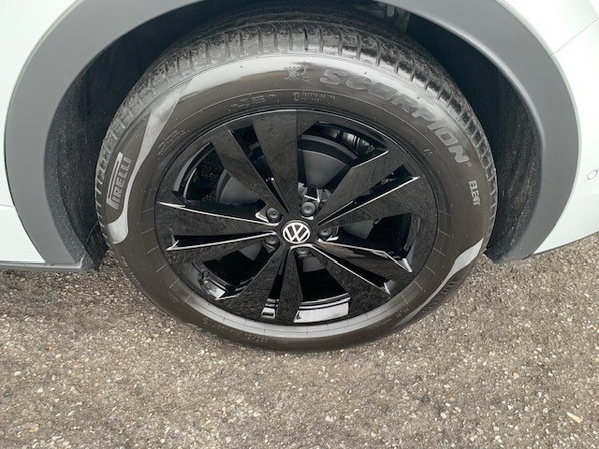 VW ID.5 PRO BLACK STYLE 210KW / 77 kWh (2026) - Foto 4