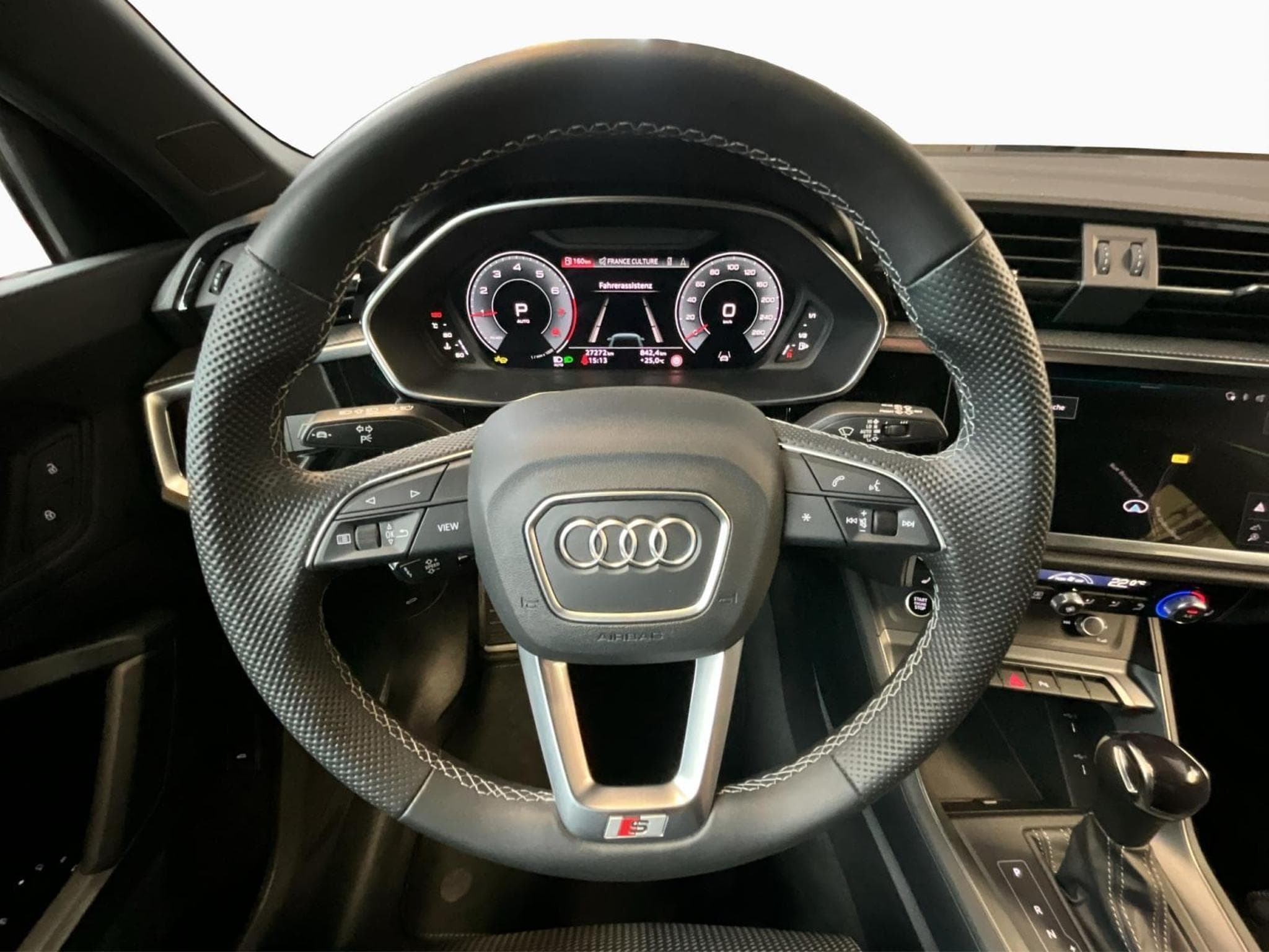 Audi Q3 SB+S-Line+35TFSI+S-Tronic+P.Premium (2025) - Foto 10
