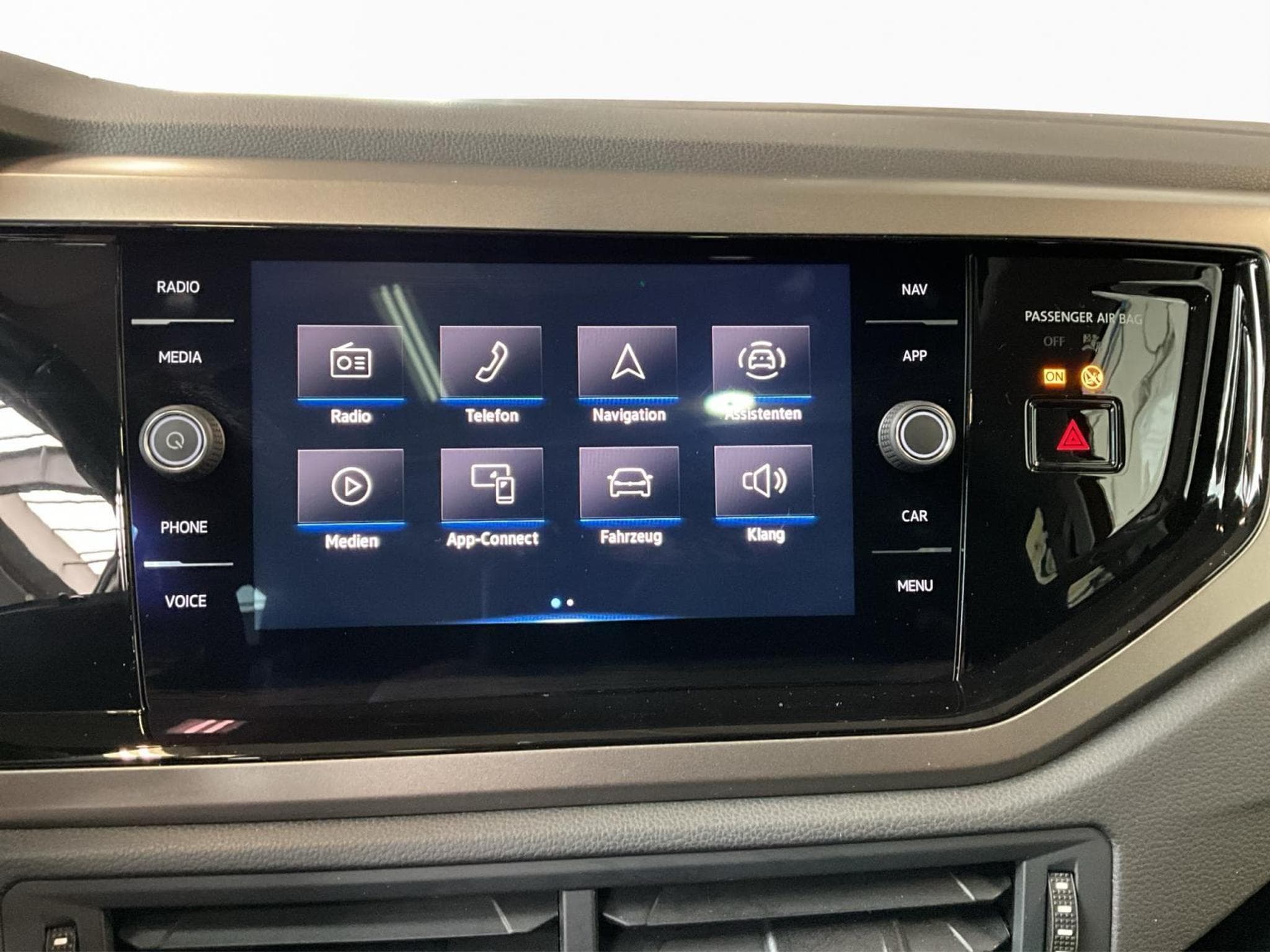 VW Polo Comfortline+DSG+Pano+P.Drive+LED+Navi (2021) - Foto 13