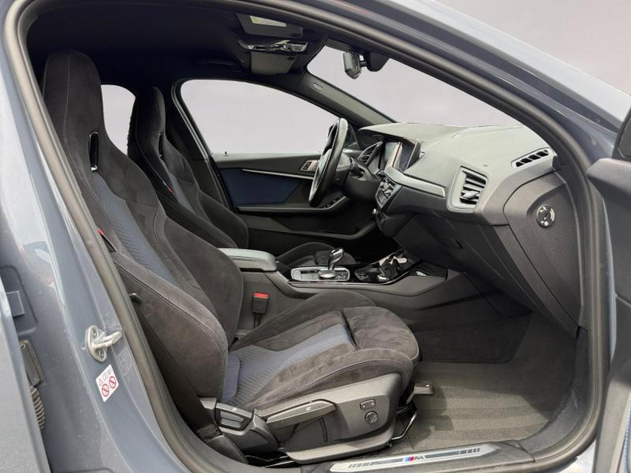 BMW 118 118i Hatch Kit M Sport (2019) - Photo 13