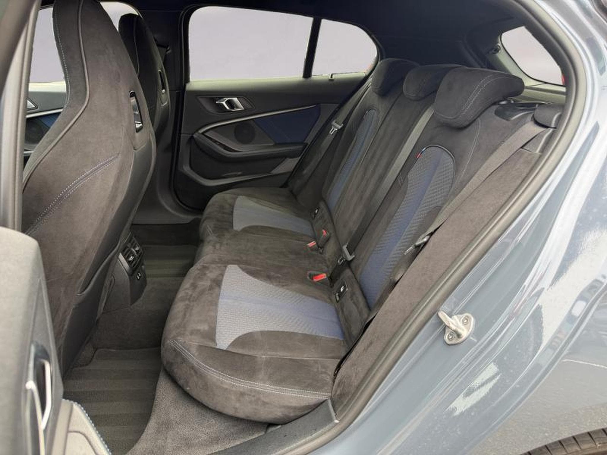 BMW 118 118i Hatch Kit M Sport (2019) - Photo 14