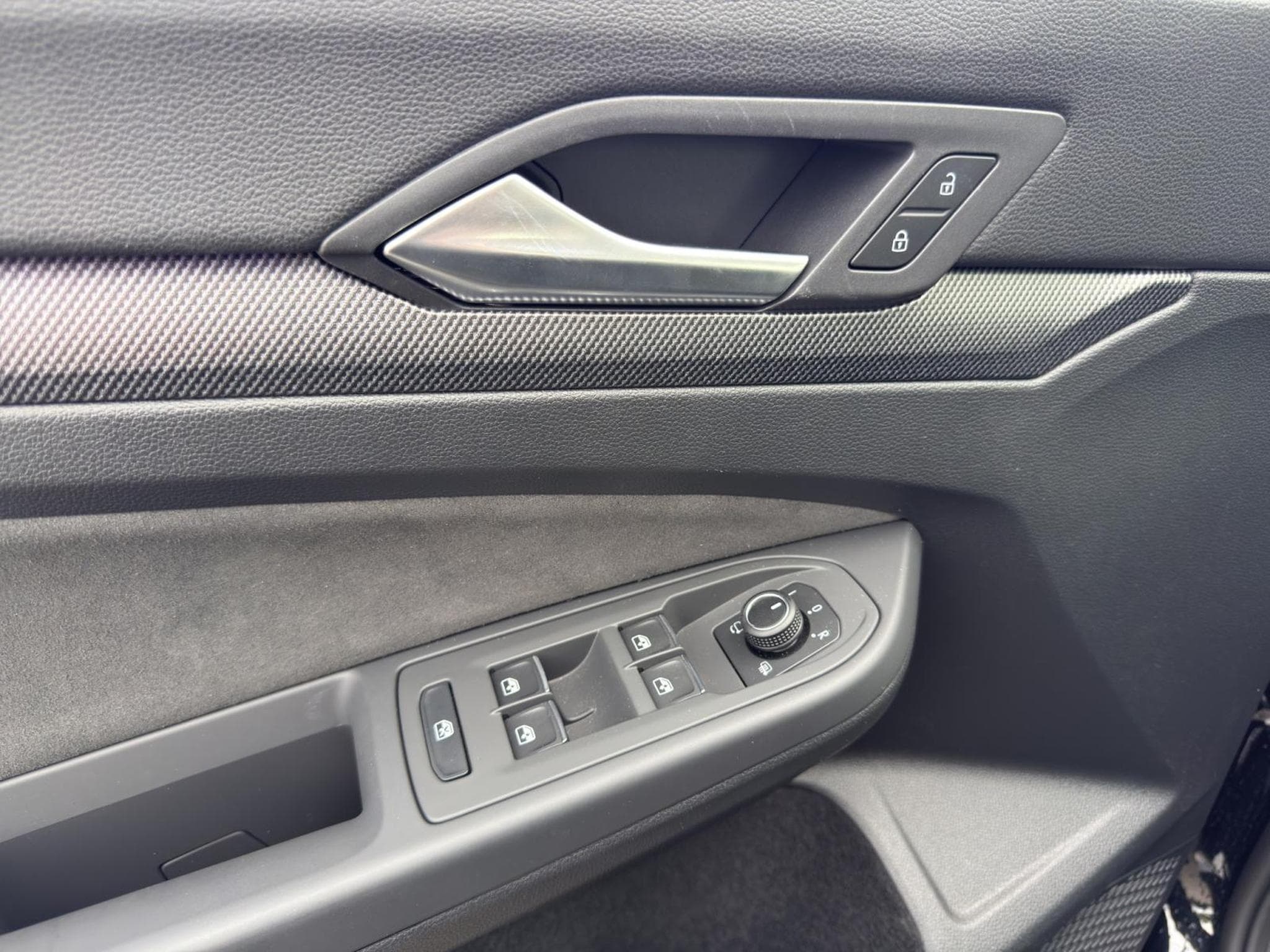 VW Golf R-Line (2026) - Photo 14