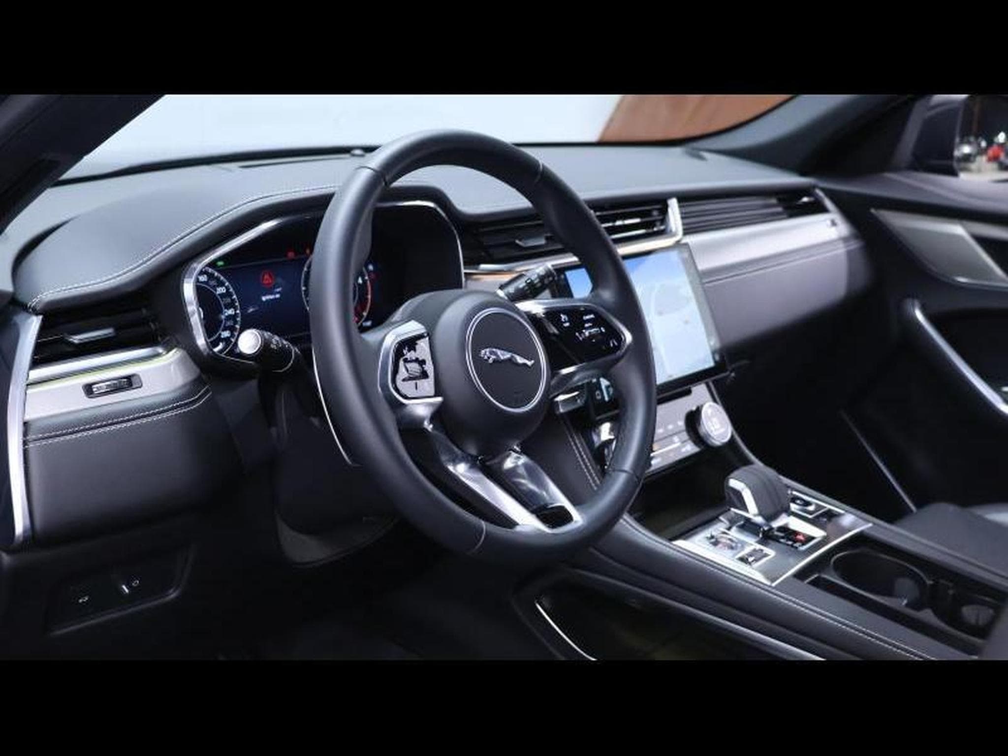 Jaguar F-Pace D165 S R-Dynamic S AWD Auto (2024) - Foto 12