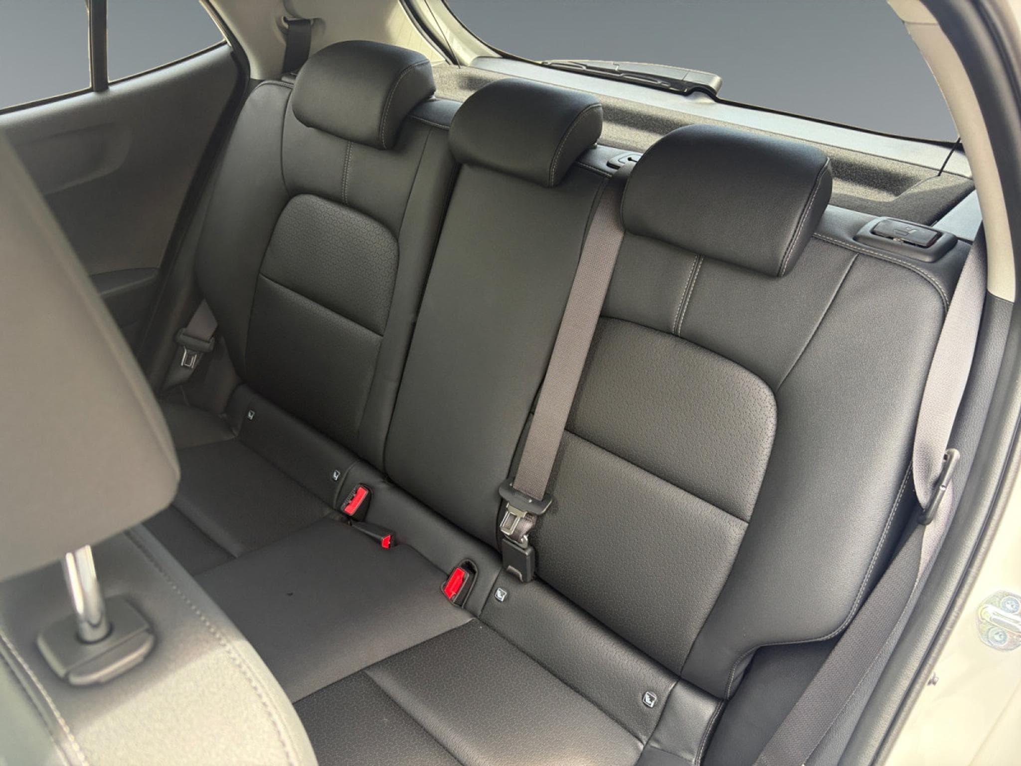 Kia Picanto GT Line 1.0 GDI ISG 68 AMT (2026) - Photo 14
