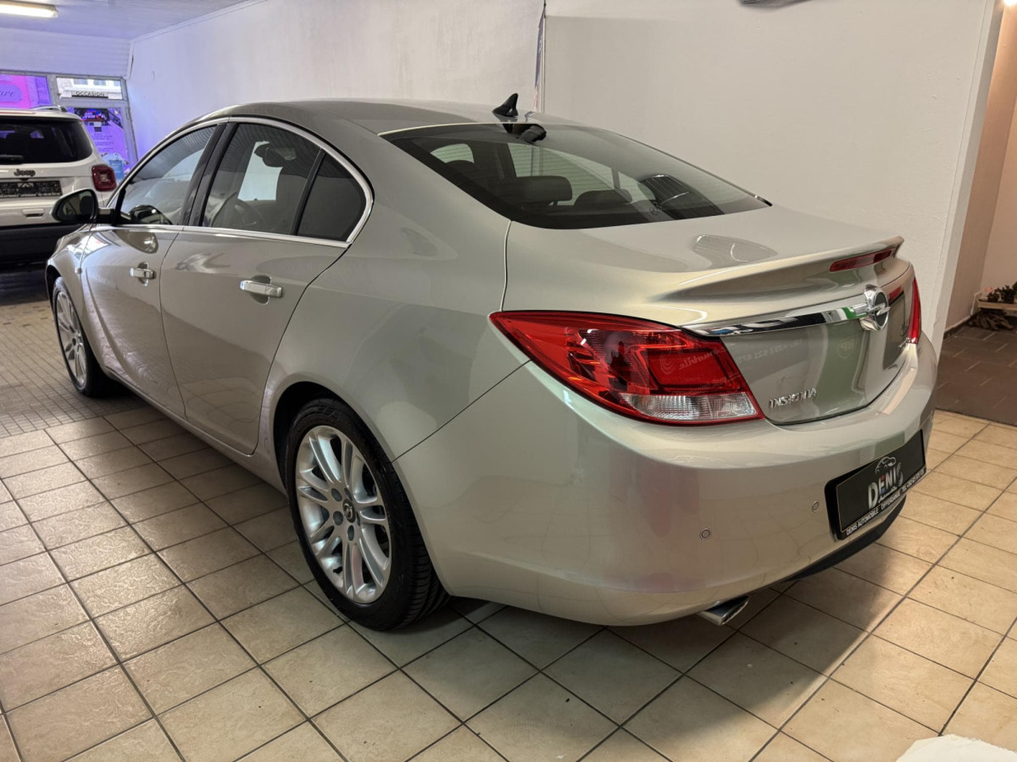 Opel Insignia 2.0 Turbo Essence 220Ch Automatique!10.956km! (2011) - Photo 4