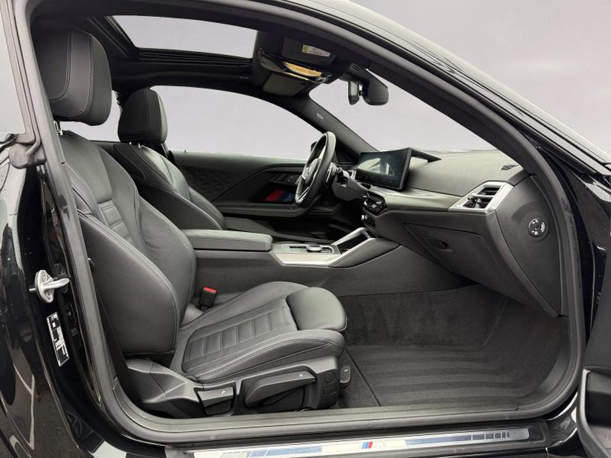 BMW 220 220d Coupé Kit M Sport (2025) - Photo 11