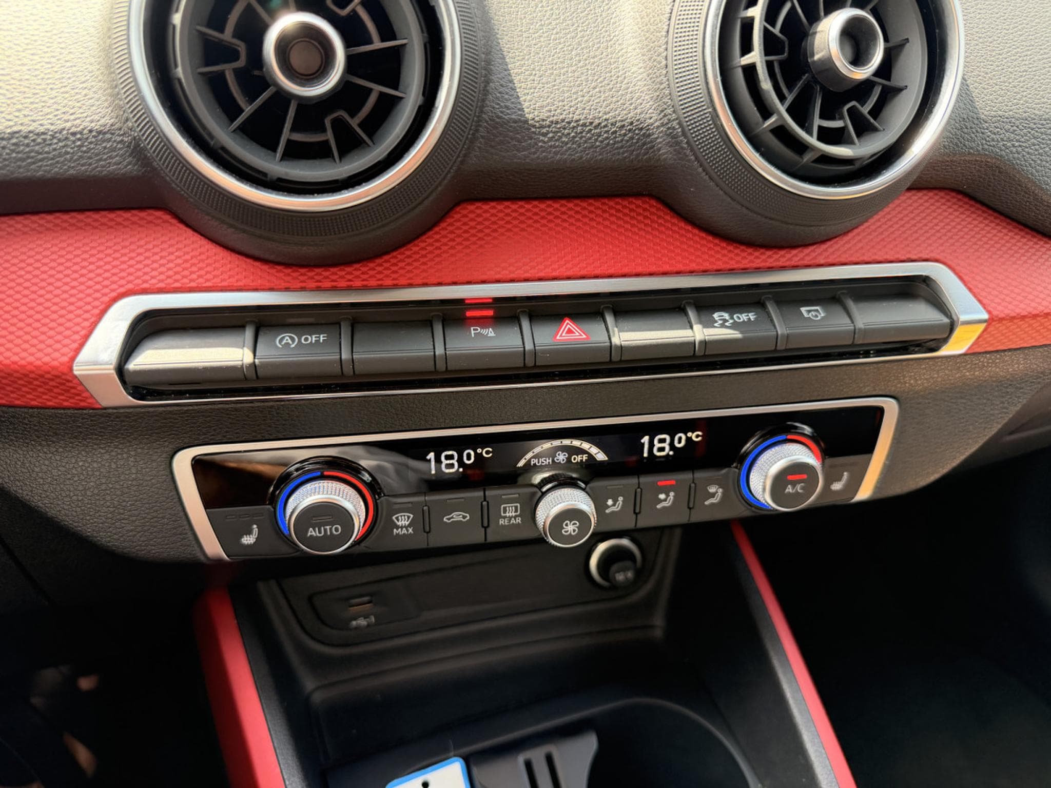 Audi Q2 30 TDI 115 CV S-TRONIC (2020) - Photo 16