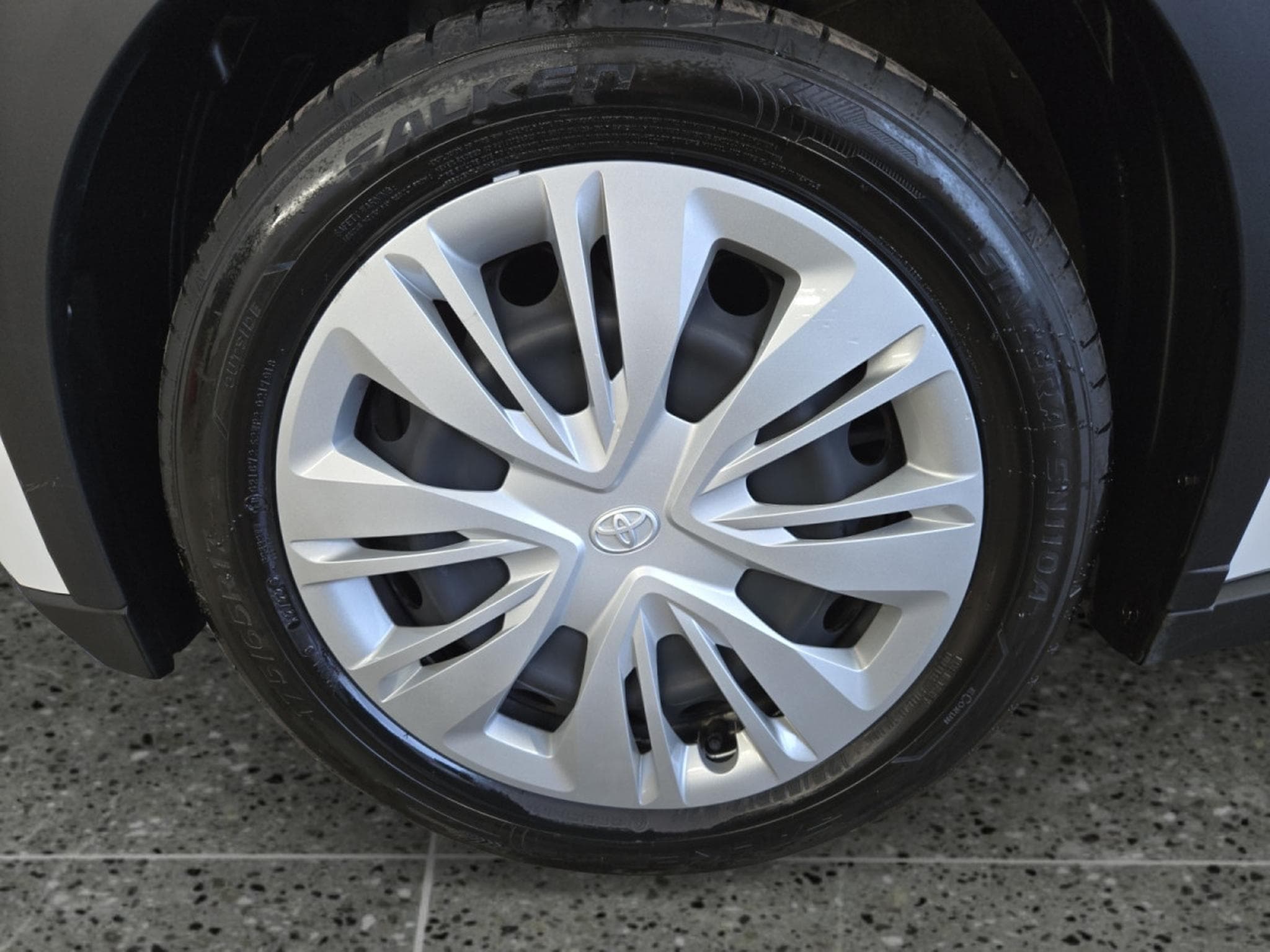 Toyota Aygo X 1.0i VVT-i X play Air (2023) - Foto 19