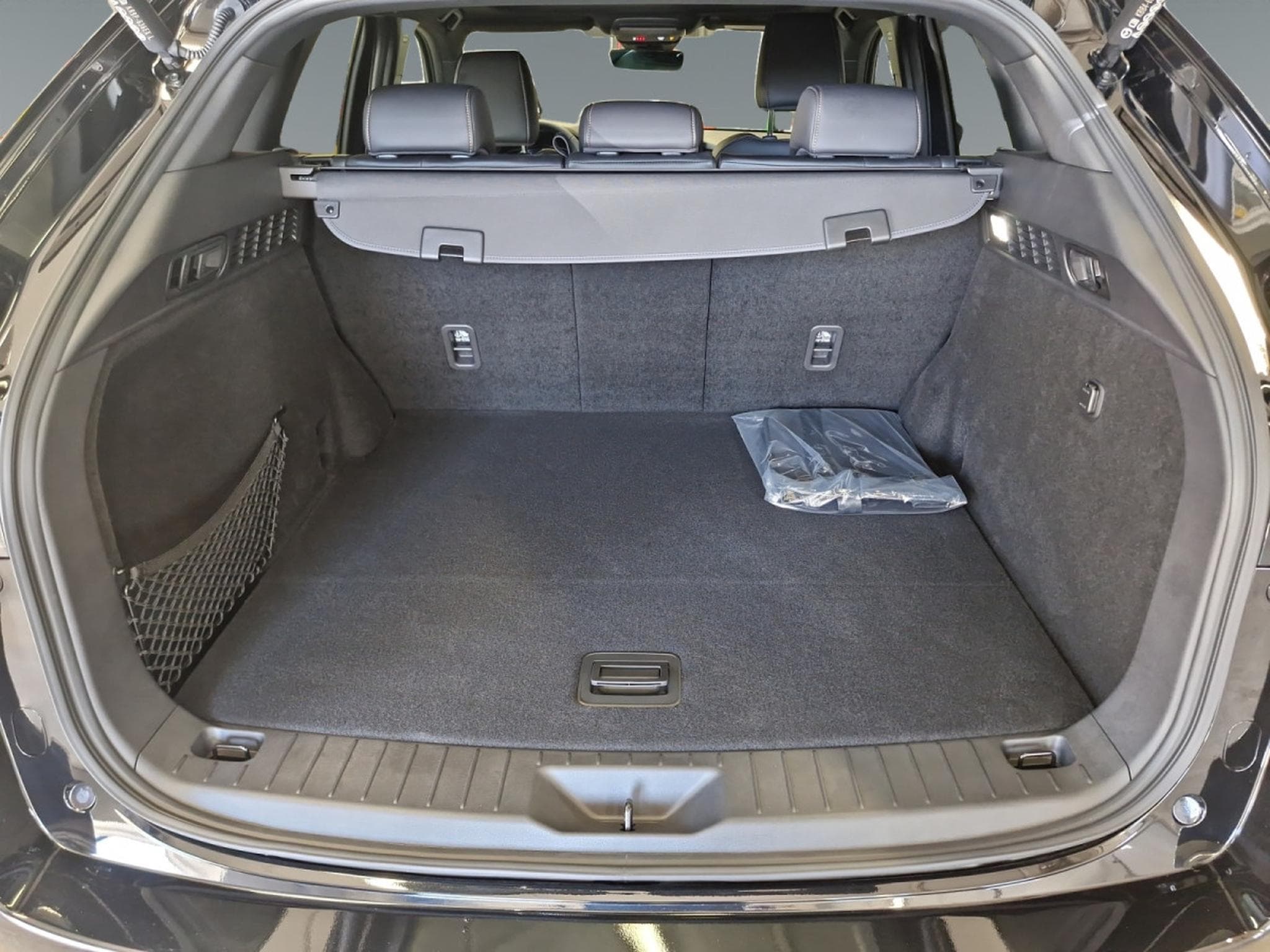 Mazda CX-60 2.5L e-SKYACTIV PHEV 327 hp 8AT AWD HOMURA (2026) - Foto 19