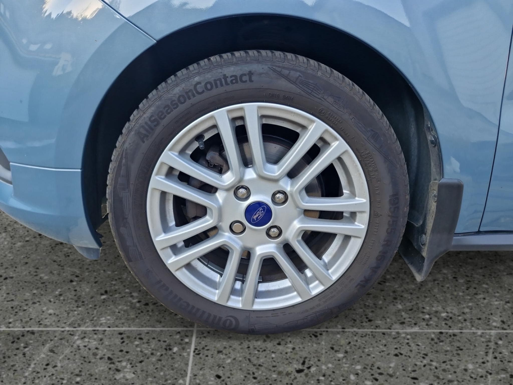 Ford Tourneo 1.0 EcoBoost Titanium (2018) - Photo 19