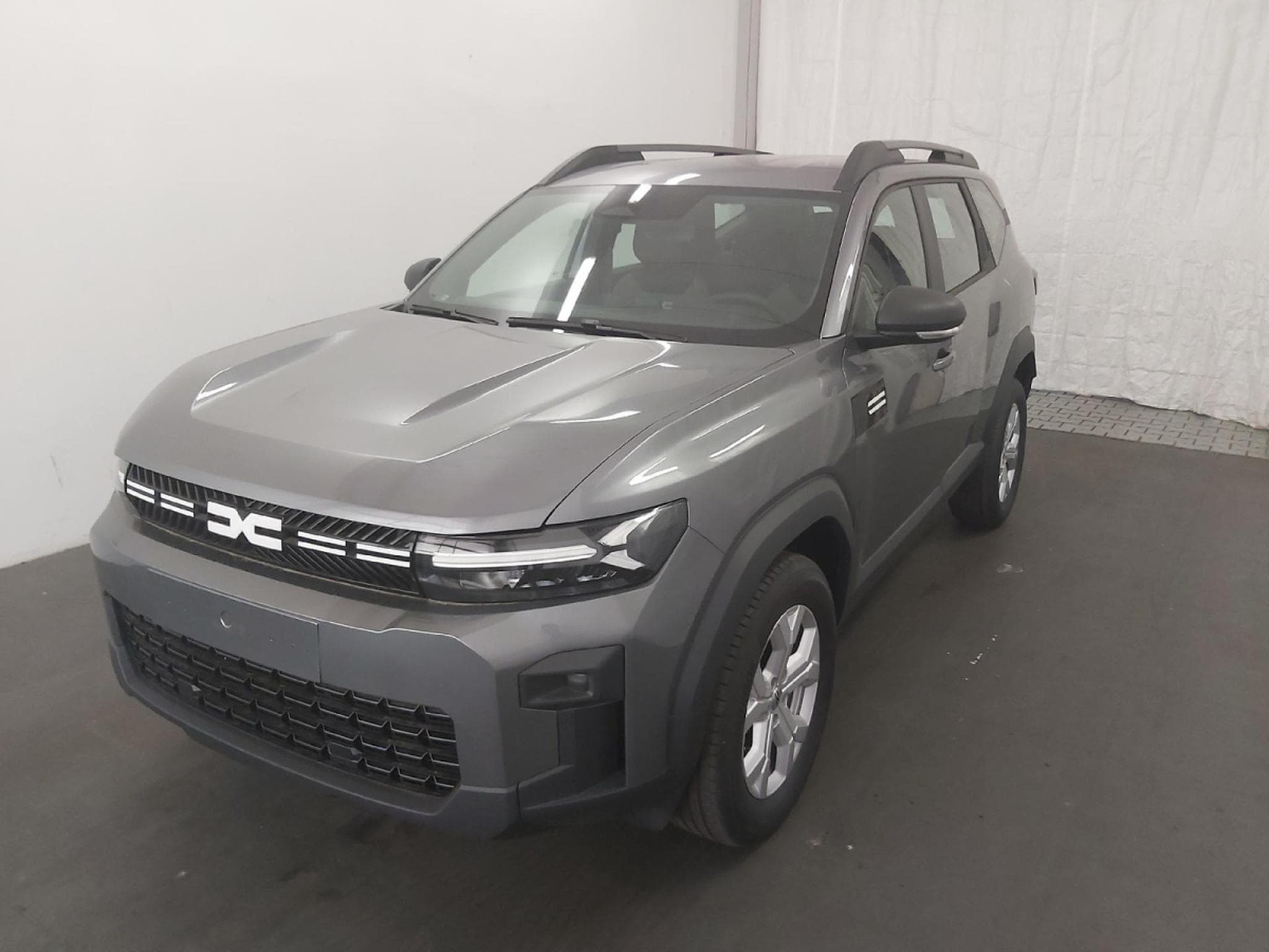 Dacia Bigster 1.2 Mild Hybrid 140 Essential (2026) - Photo 12