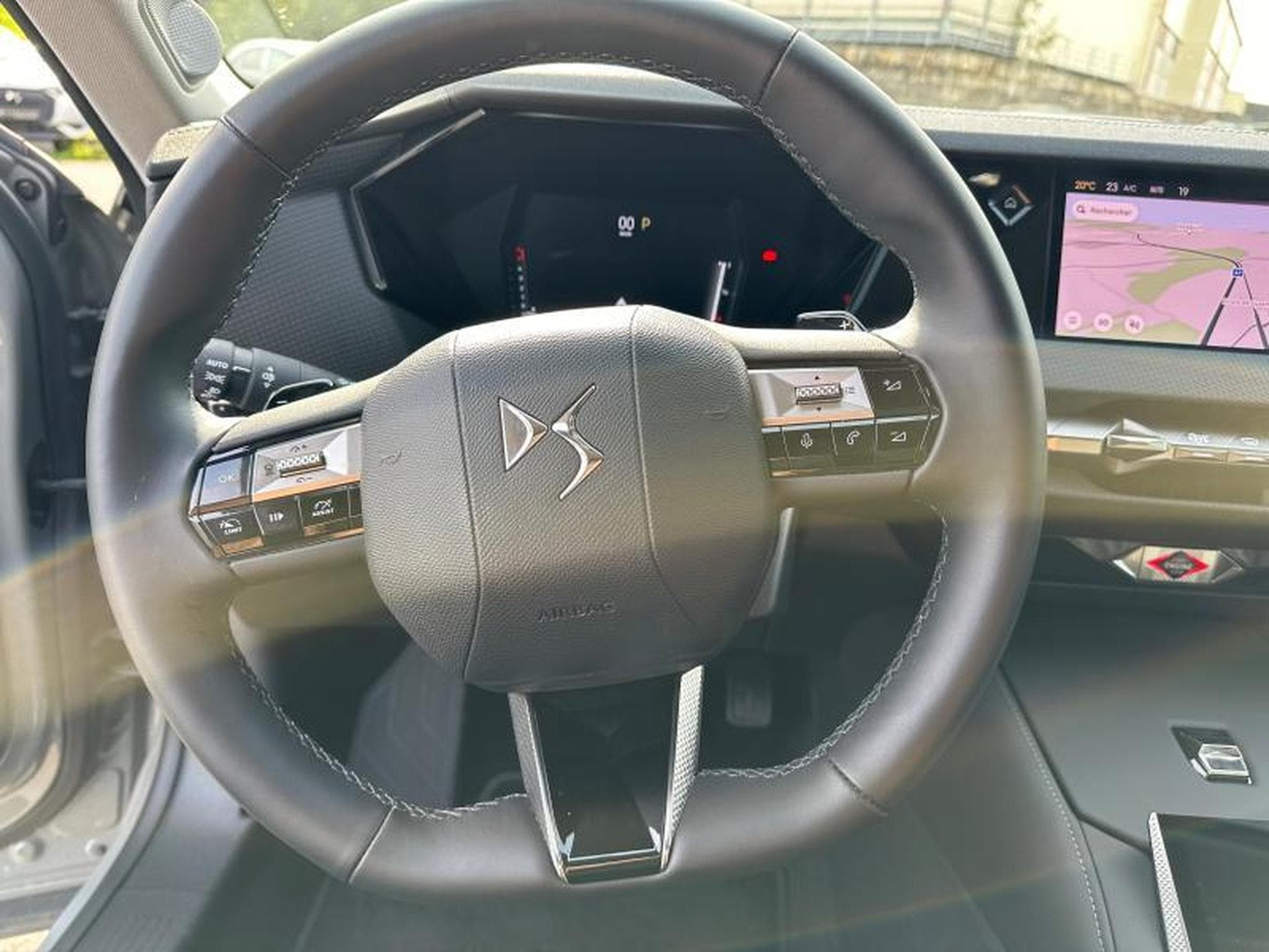 DS Automobiles DS4 Rivoli 130 EAT8 (2023) - Foto 10