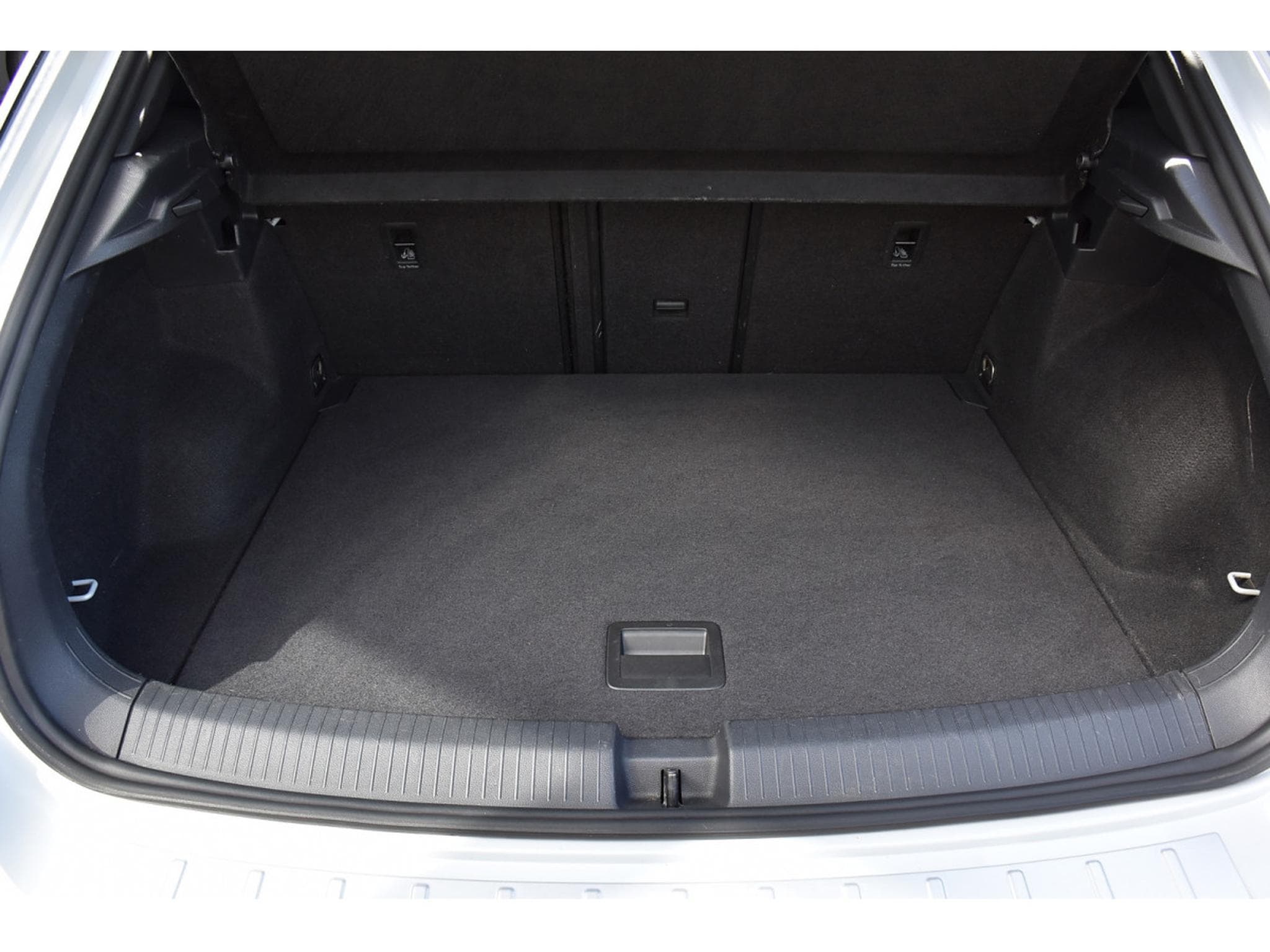 VW T-Roc 2.0 TDI 4Motion R-Line DSG PANO LANE SIDE ATT RMQ 1° MAIN (2019) - Photo 25