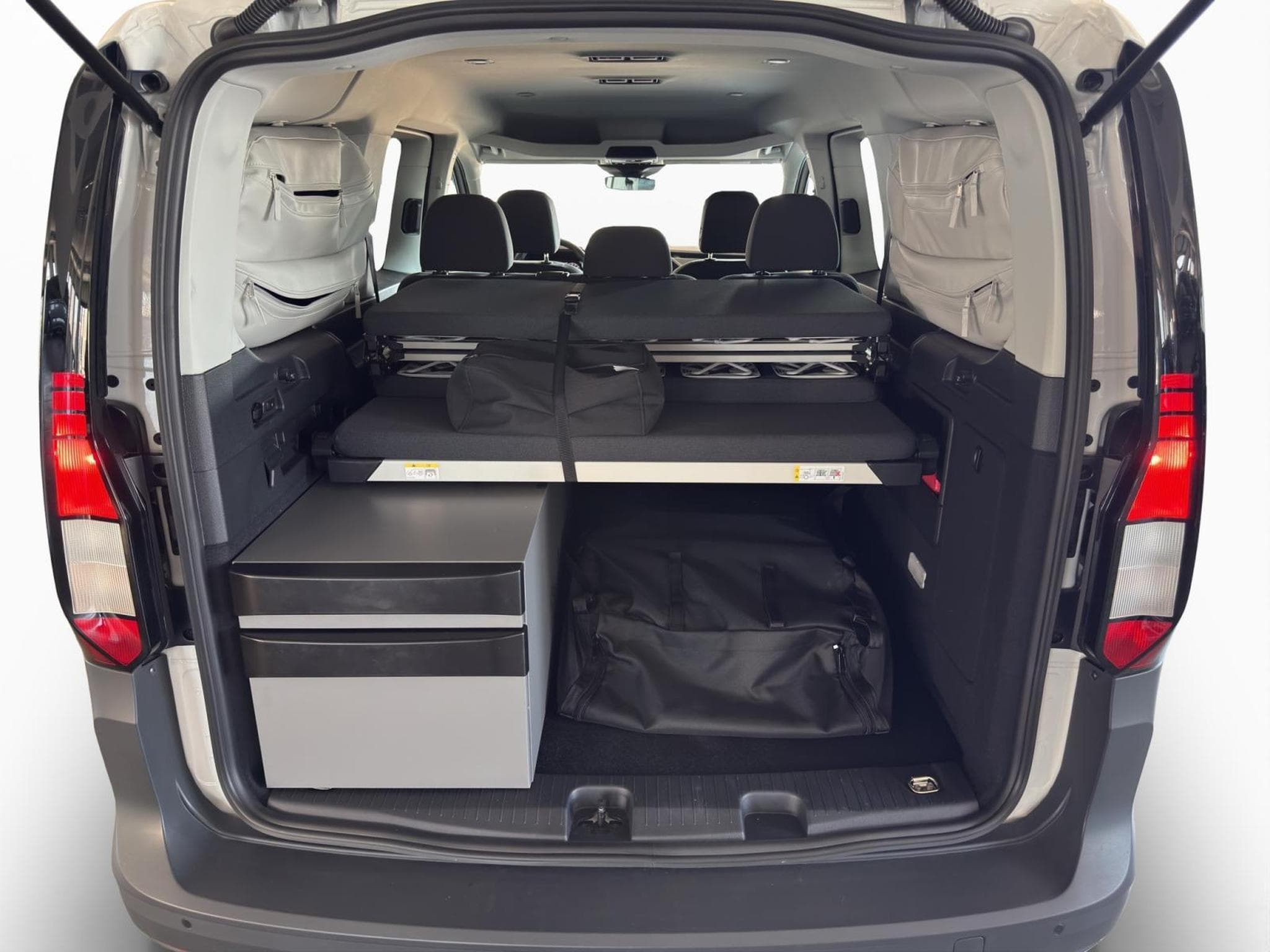 VW Caddy California (2026) - Foto 17