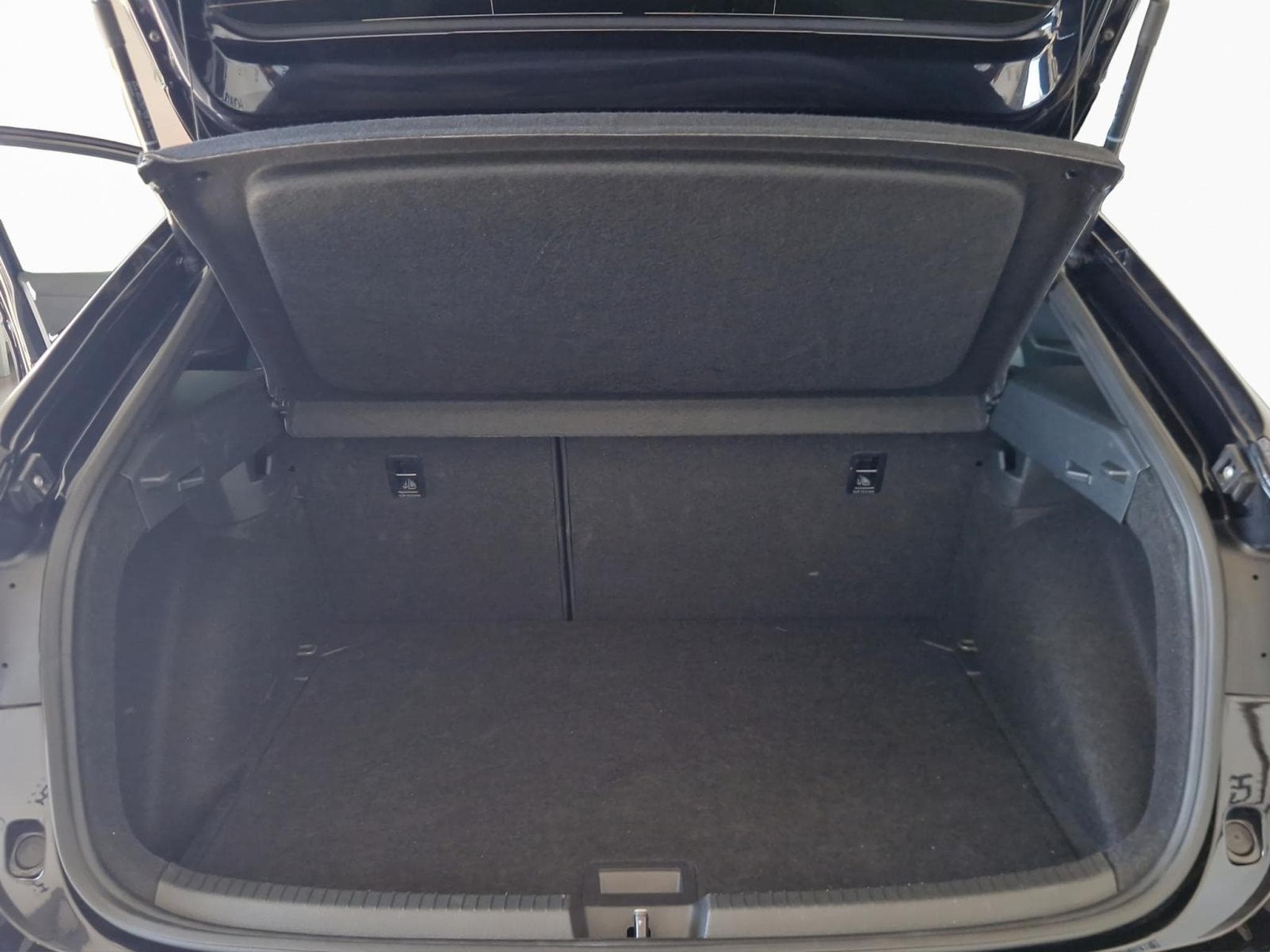 VW Taigo R-LINE (2025) - Foto 17