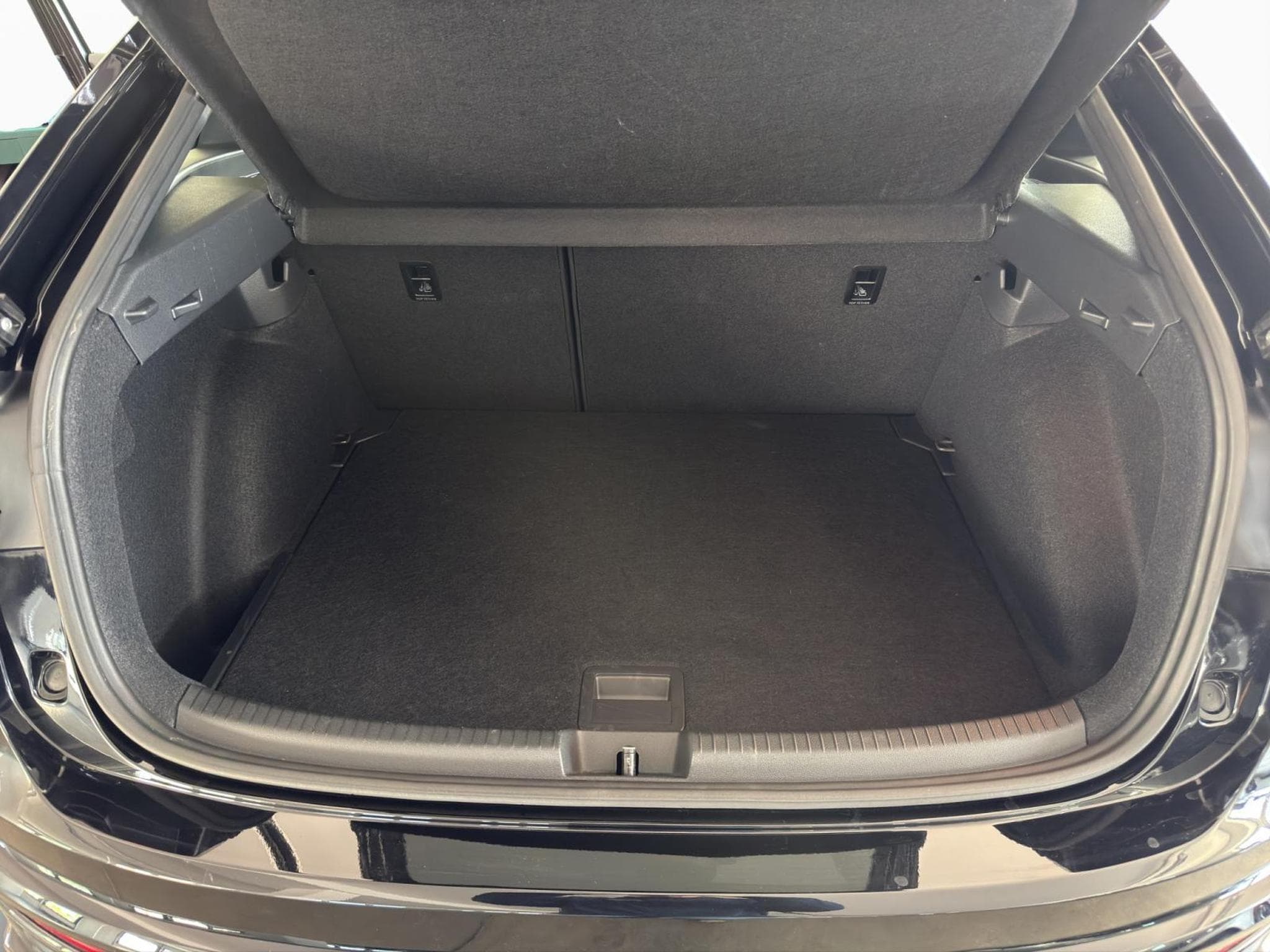 VW Taigo R-LINE (2025) - Foto 17