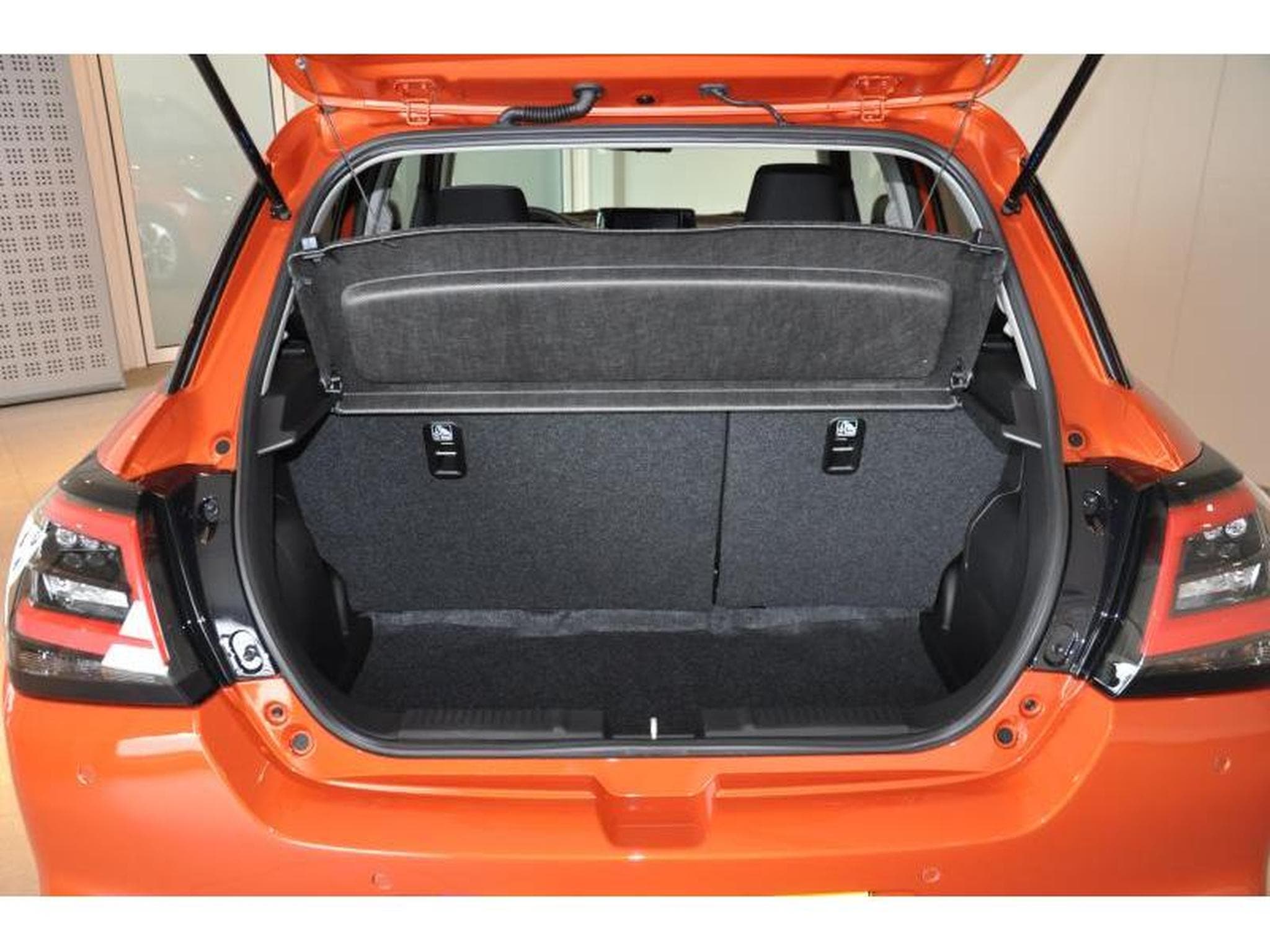 Suzuki Swift GLX 1.2 Man5 (2026) - Foto 20