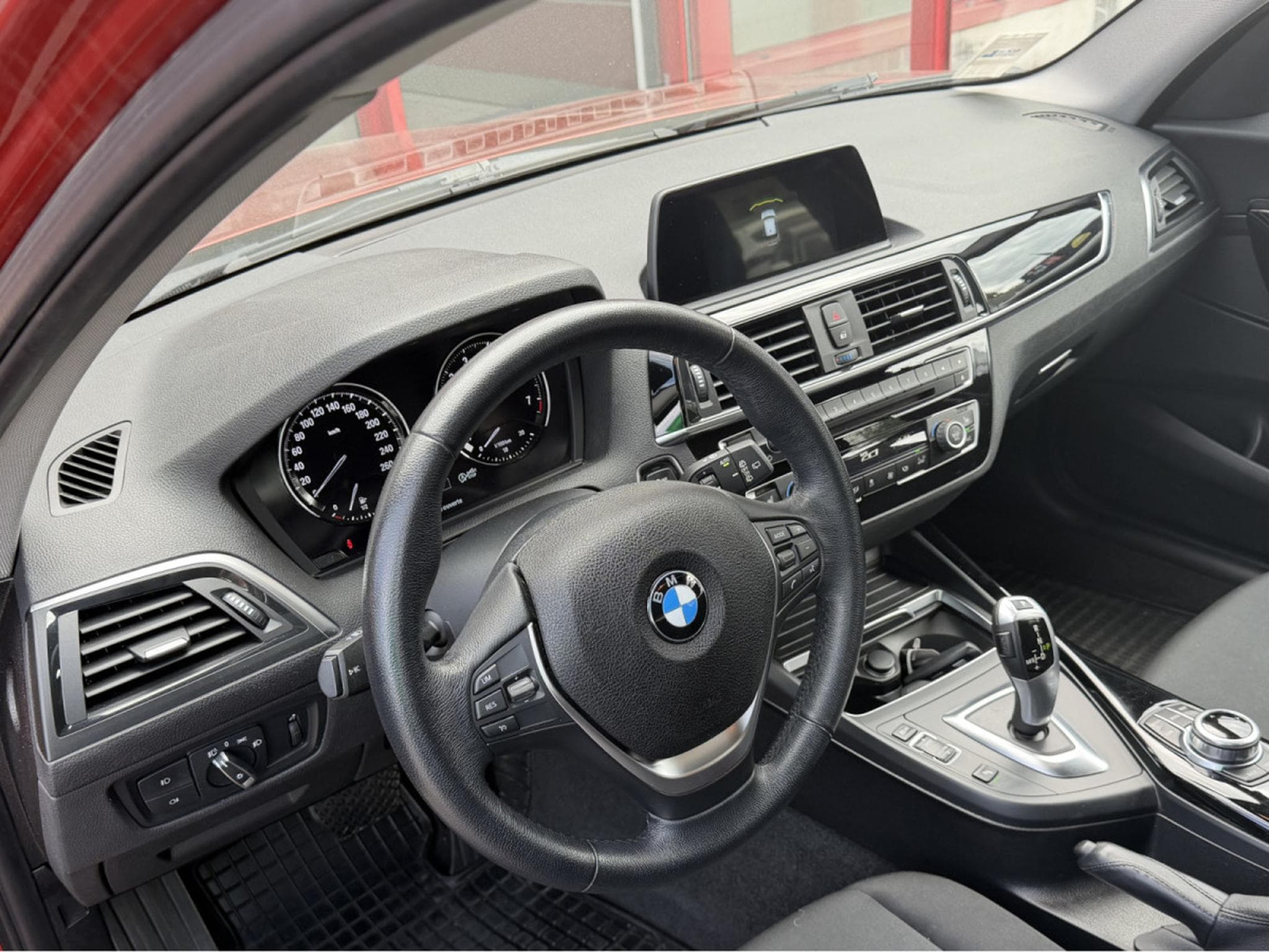 BMW 120 i FACELIFT AUTO LED NAVI (2018) - Foto 6