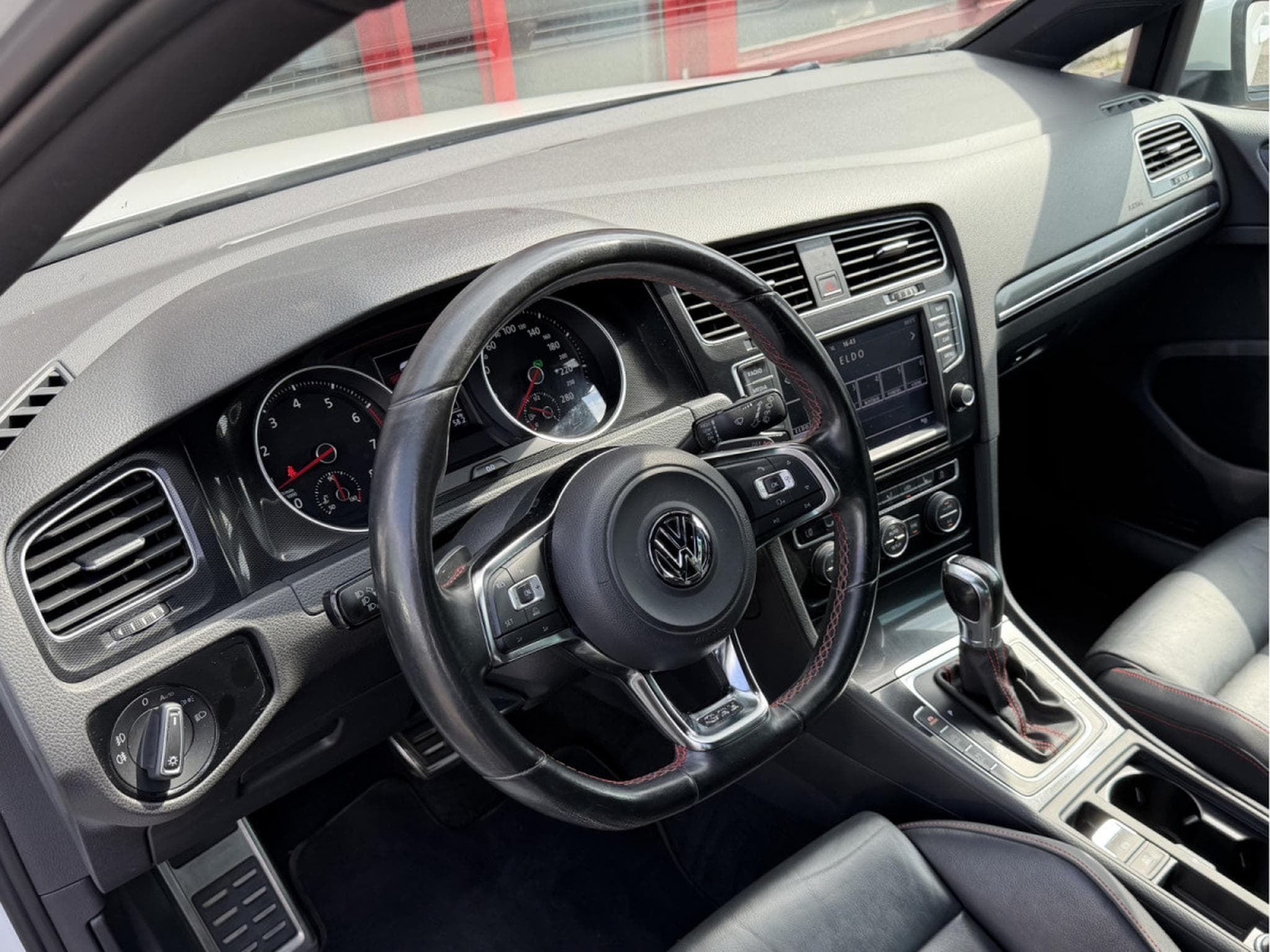 VW Golf GTI 2.0 TSI 230 DSG PERFORMANCE CUIR NAVI (2013) - Photo 6