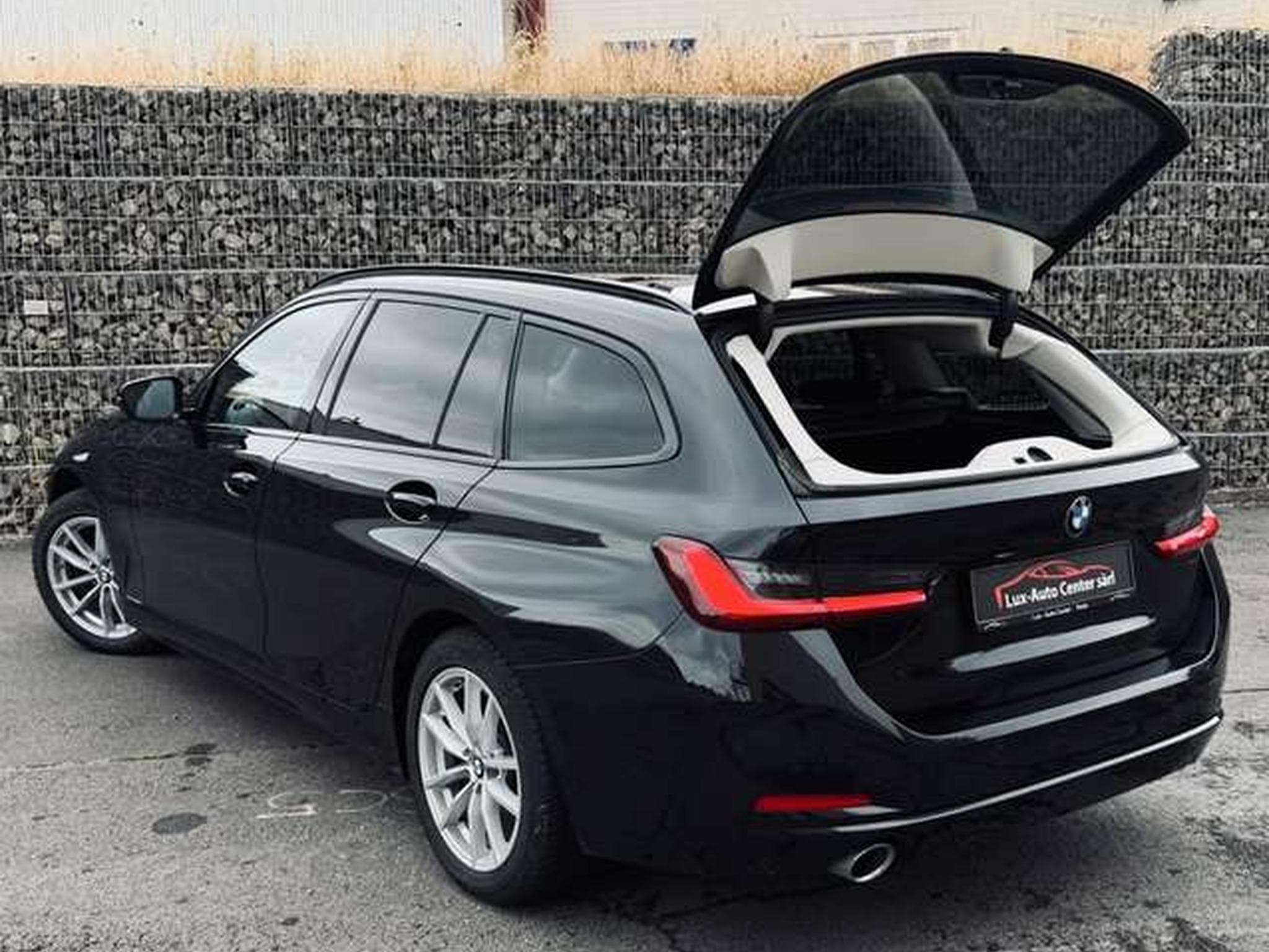 BMW 318 Touring 318 dA Facelift//Garantie 12 Mois✅✅✅ (2023) - Photo 17