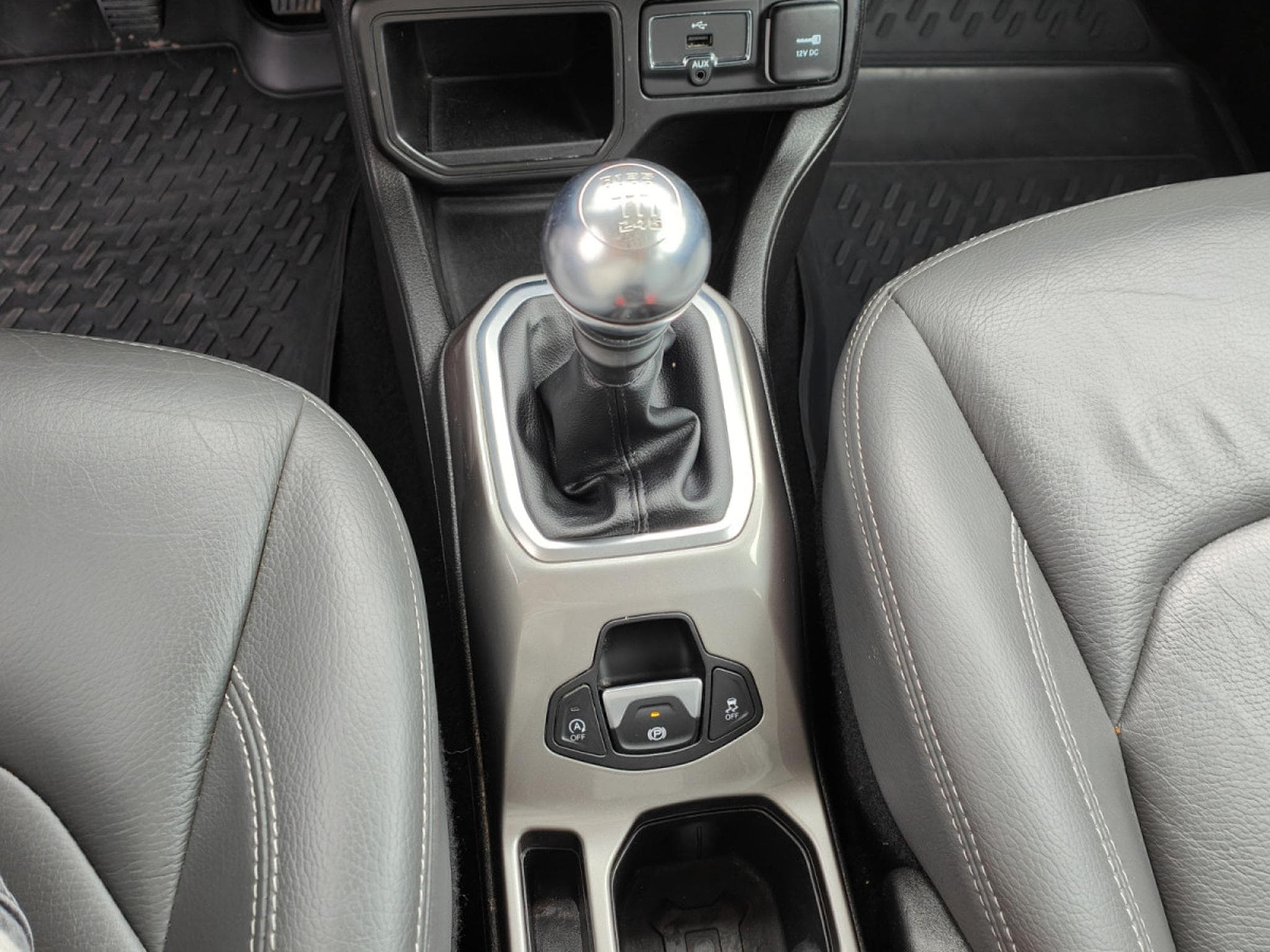 Jeep Renegade 1.0 T3 LIMITED CARPLAY GPS CAMERA INTERIEUR CUIR (2021) - Foto 23
