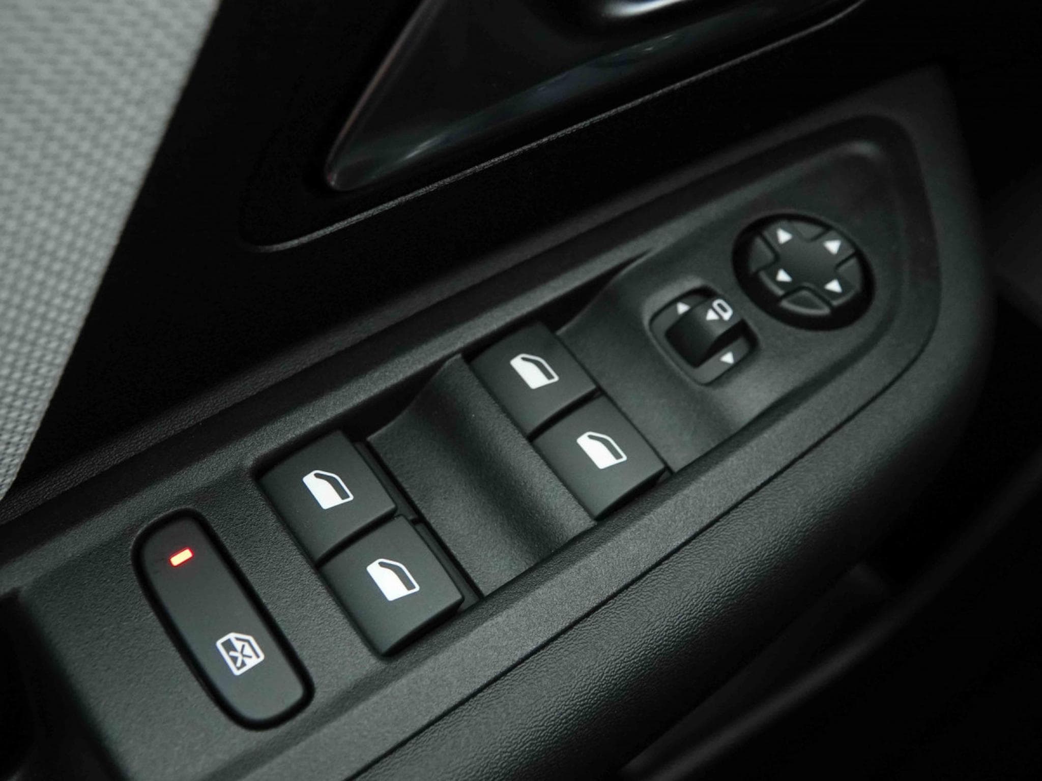 Citroën C4 1.2 Hybrid e-DSC6 145 Allure (2026) - Foto 21