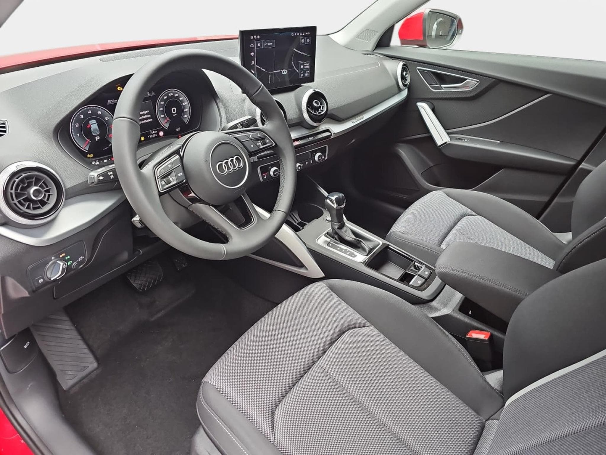 Audi Q2 35 TFSI S-Tronic 150 S-Line (2025) - Photo 17