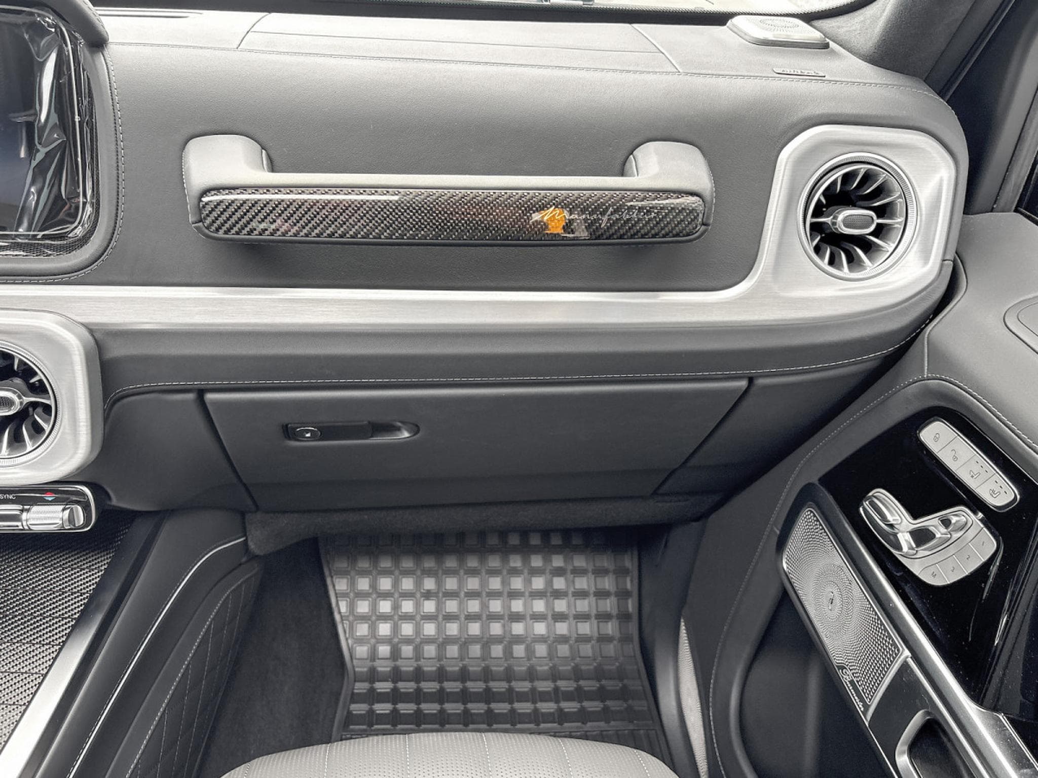 Mercedes G 63 AMG G63 AMG FACELIFT/ A22 RIDE.C/CARBON/2026 (2026) - Photo 25