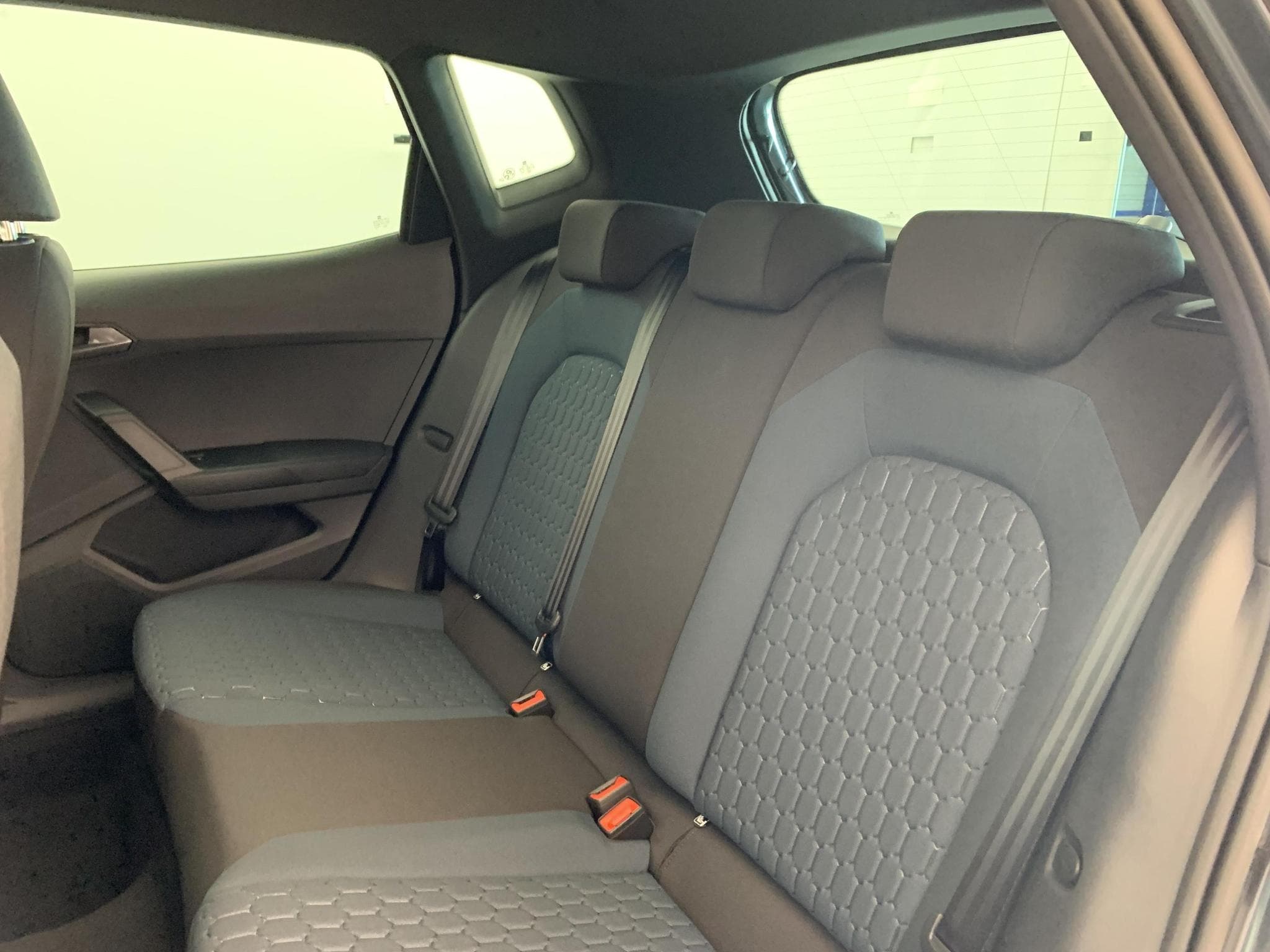 Seat Arona 1.0 TSI 115 ch Start/Stop DSG7 Copa (2026) - Foto 19