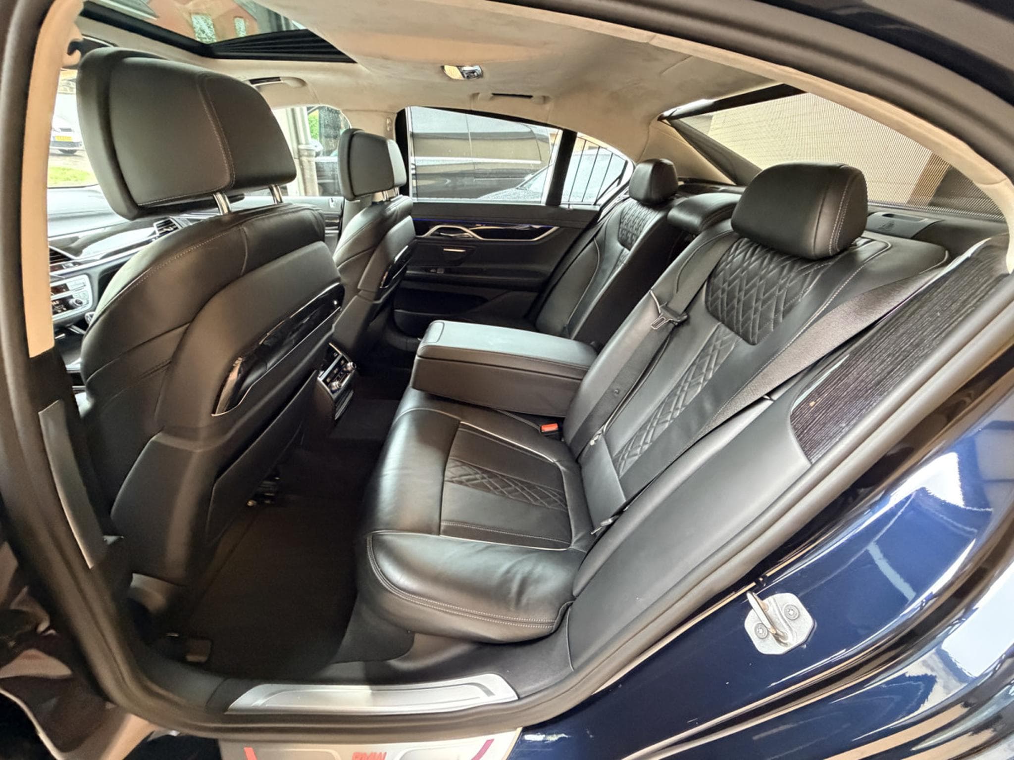 BMW 740 d xDrive Camera 360° Head-UP, Toit Ouvrant 320cv (2016) - Photo 15