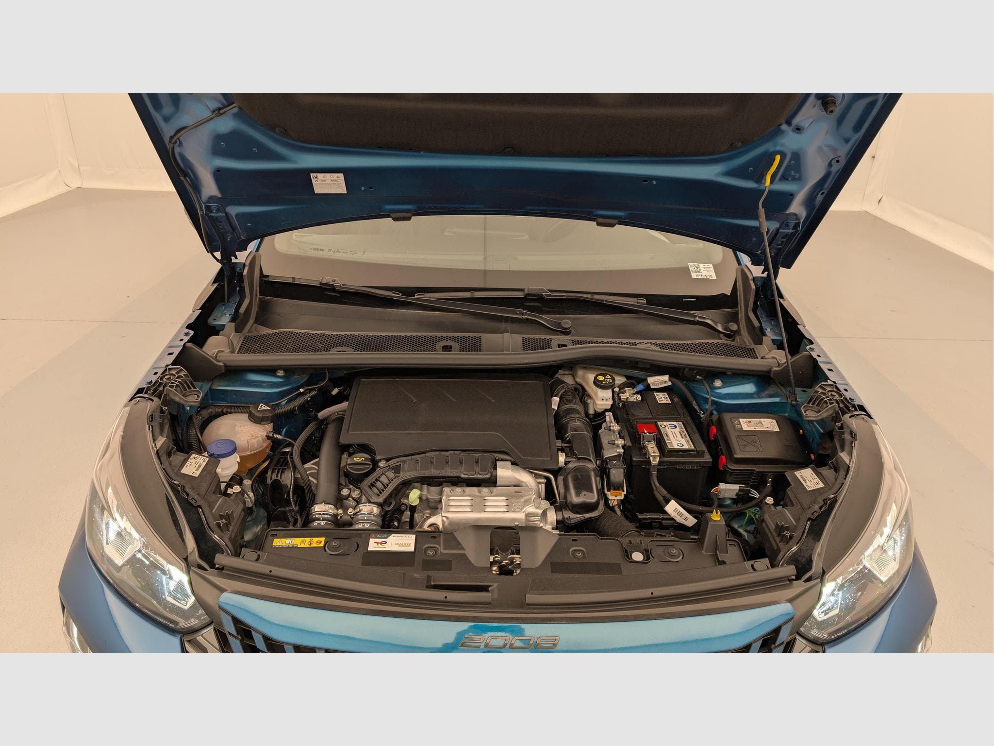 Peugeot 2008 100 S&S BVM6 Allure (2025) - Photo 20