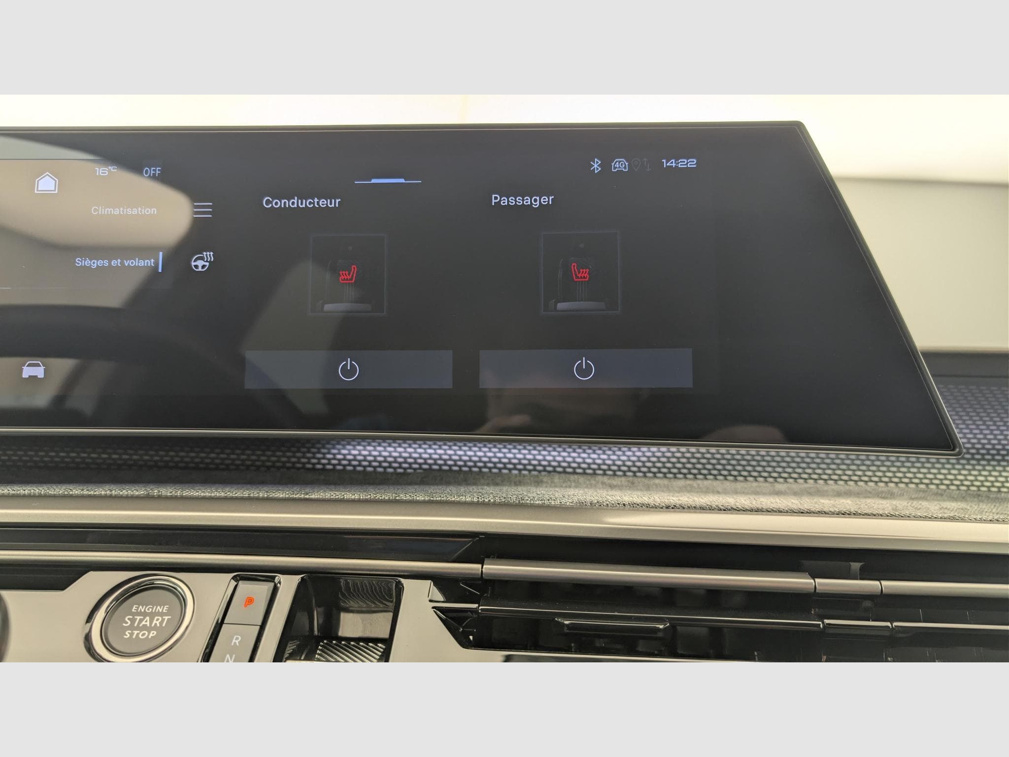 Peugeot 3008 Hybrid 145 e-DCS6 GT (2025) - Foto 16