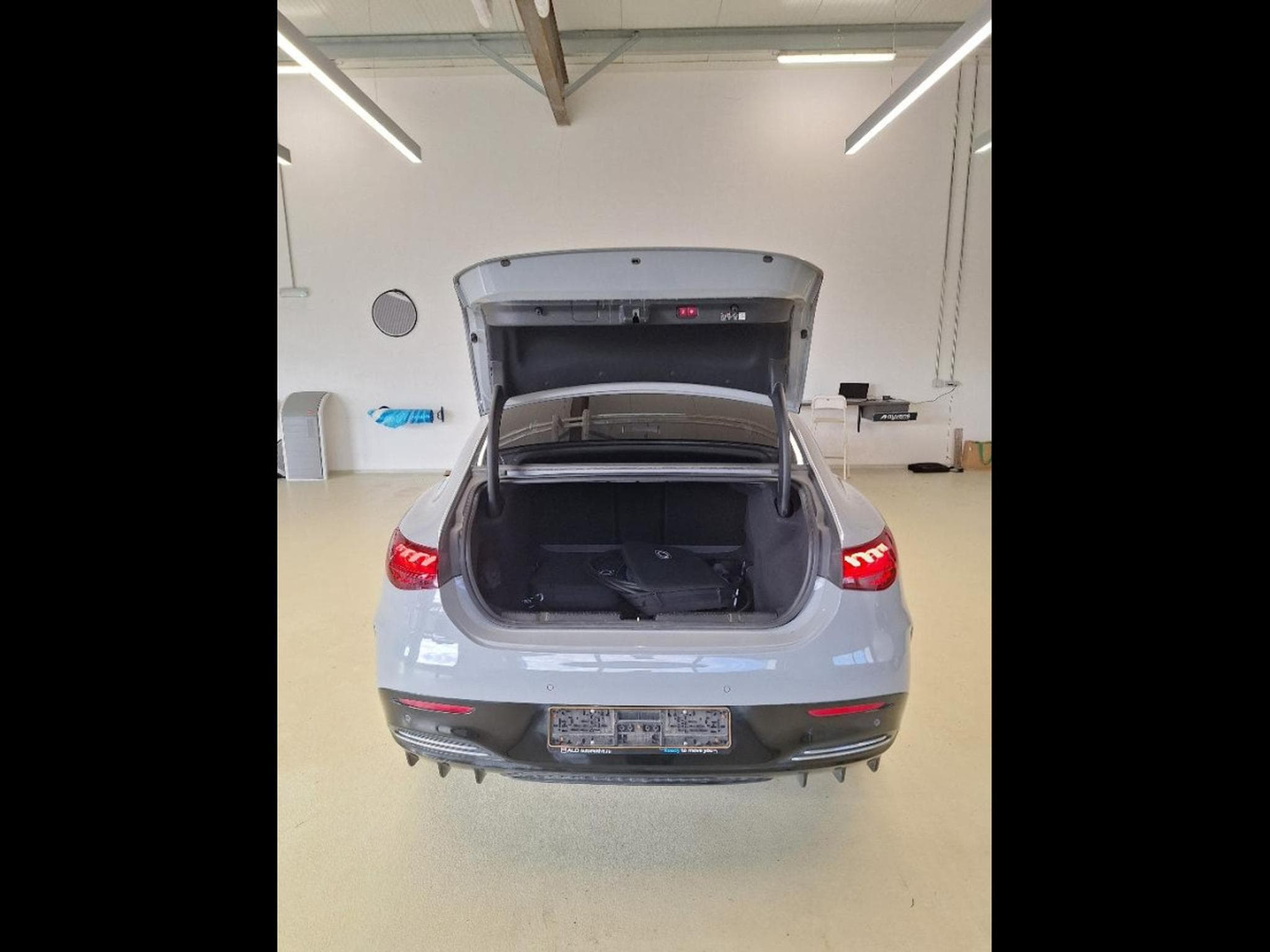 Mercedes EQE 300 300 AMG LINE AUTO 96 KWH (2023) - Foto 9