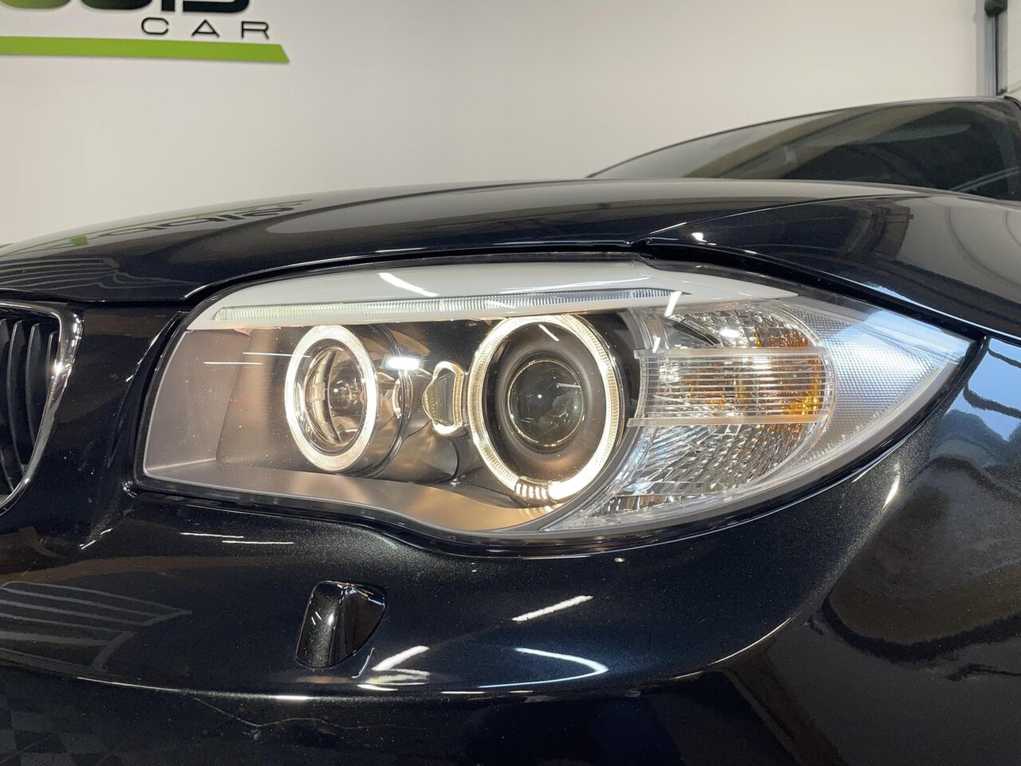 BMW 1er M Coupé 340 CH 3.0 i E82 GPS (2012) - Photo 15